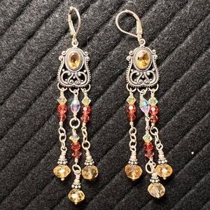 Vintage Tres Jolie dangle earrings